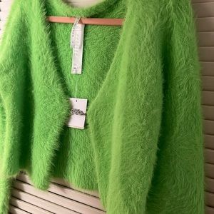 COPY - Cropped Neon Sweater